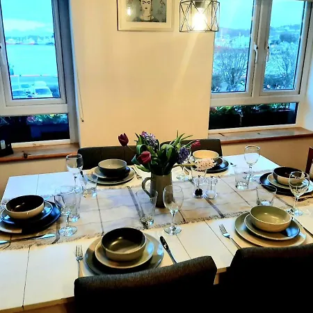 No1 Harbour View דירה